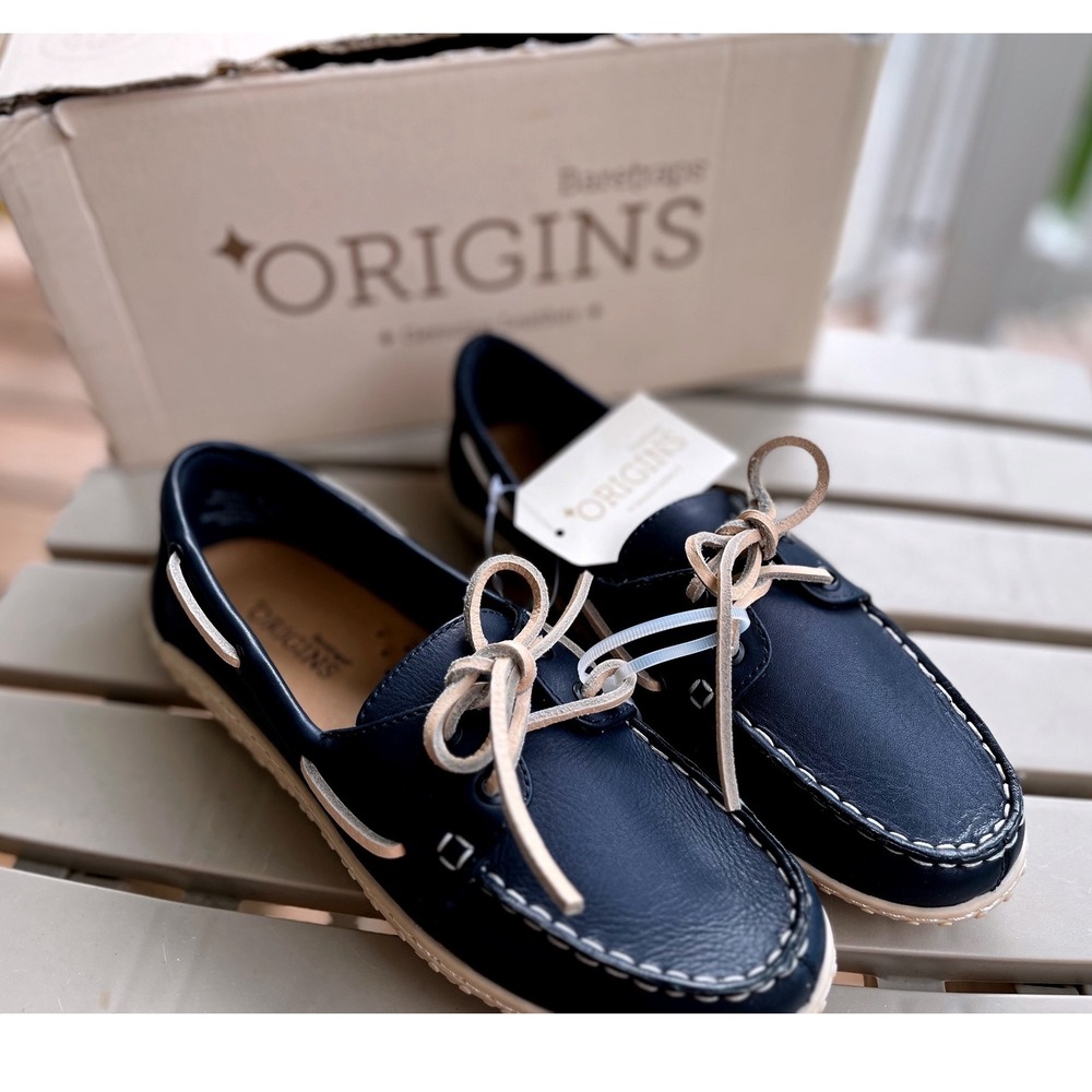 Baretraps Origins Beverlie Women Navy Leather Boat Shoes Loafers Size 6 M